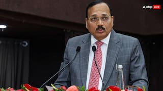 NCERT में न्यायपालिका पर विवादित चैप्टर लिखने वाले खुद वकील... SC पहुंचे तीनों शिक्षाविद, जानें CJI क्या बोले?