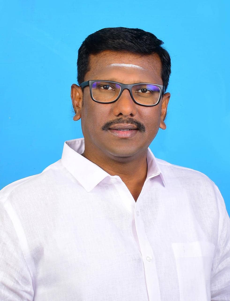 எடப்பாடி பழனிசாமியை எதிர்த்து தவெகவில் யாரும் போட்டியிடவில்லை - கடைசியில் நேரத்தில் நடந்தது என்ன?