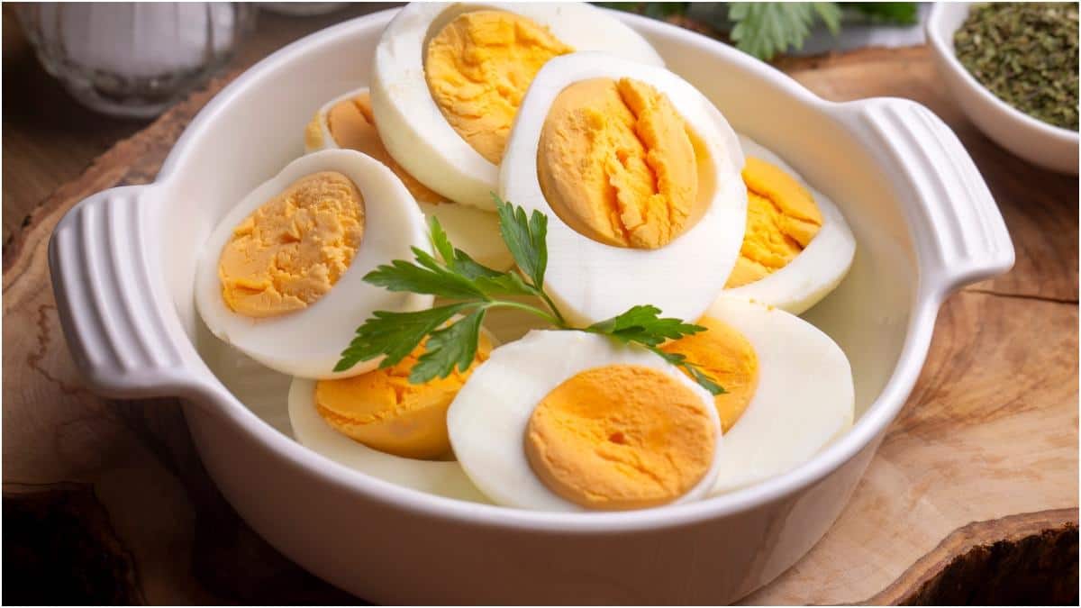 Eggs for 14 Days : వరుసగా 14 రోజులు గుడ్లు తింటే శరీరంలో జరిగే మార్పులు.. నిపుణులు చెప్తోన్న నిజాలు ఇవే