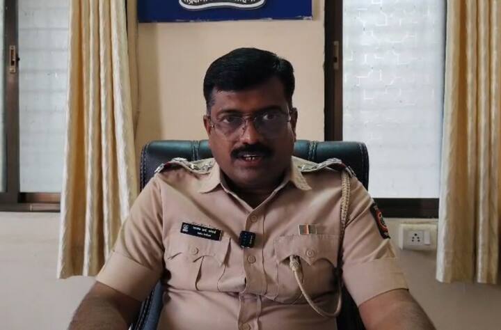 वाशिमच्या मालेगाव येथील तिघांनी सातारा जिल्ह्यातील एका सराफा व्यावसायिकाला सोन्याची जुनी नाणी असून, ती स्वस्त दरात विकायची आहेत असं म्हणत फसवणूक केल्याची धक्कादायक घटना समोर आली आहे.