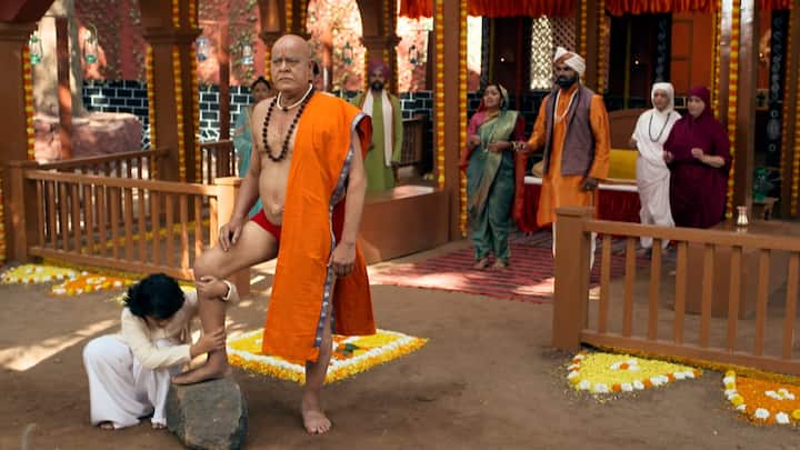दरम्यान, स्वामींच्या गूढ आणि शांत लीलांमधून घडणाऱ्या घटना मात्र काही वेगळंच सूचित करत असतात. श्रद्धा खंबीर ठेवणाऱ्यांची परीक्षा घेतली जाते, नात्यांची कसोटी लागते आणि नियतीसमोर उभं ठाकलेलं संकट अधिक गडद होत जातं.