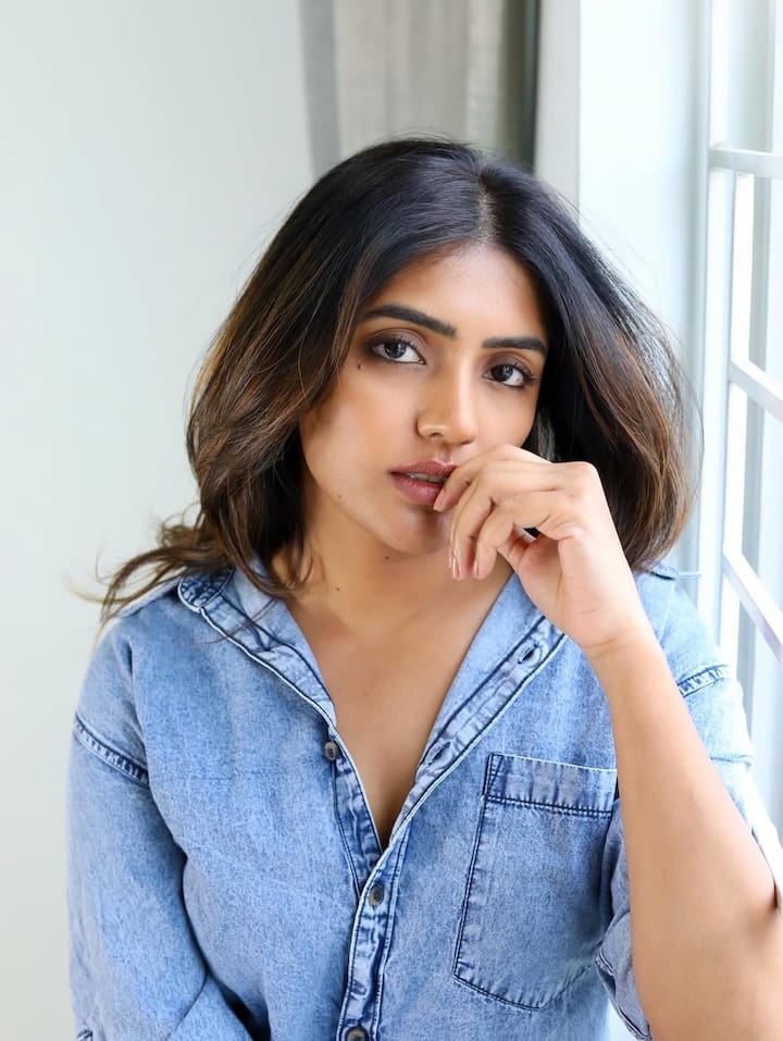 “ఓం శాంతి శాంతి శాంతిహి” ప్రమోషన్ల సమయంలో డేటింగ్ గురించి పదేపదే ప్రశ్నలను ఎదుర్కొన్నారు.