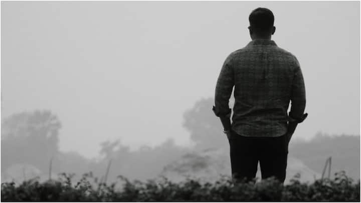 హెల్తీ డైట్ తీసుకుంటూ.. రెగ్యులర్గా వ్యాయామం చేస్తే మంచిది. అలాగే ఒత్తిడి తగ్గించుకోవాలి. స్మోకింగ్, ఆల్కహాల్ తగ్గించి.. మంచి నిద్రపోతే స్పెర్మ్ సమస్యలు దూరమవుతాయి.