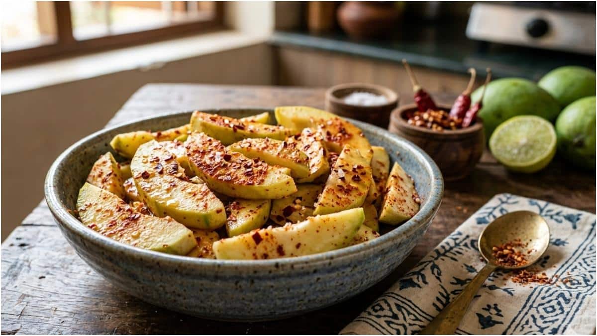 Raw Mango Snacks : పచ్చిమామిడి కాయను ఇలా తింటేనే అసలు టేస్ట్.. వేసవిలో బెస్ట్ స్నాక్ ఐడియాలు ఇవే