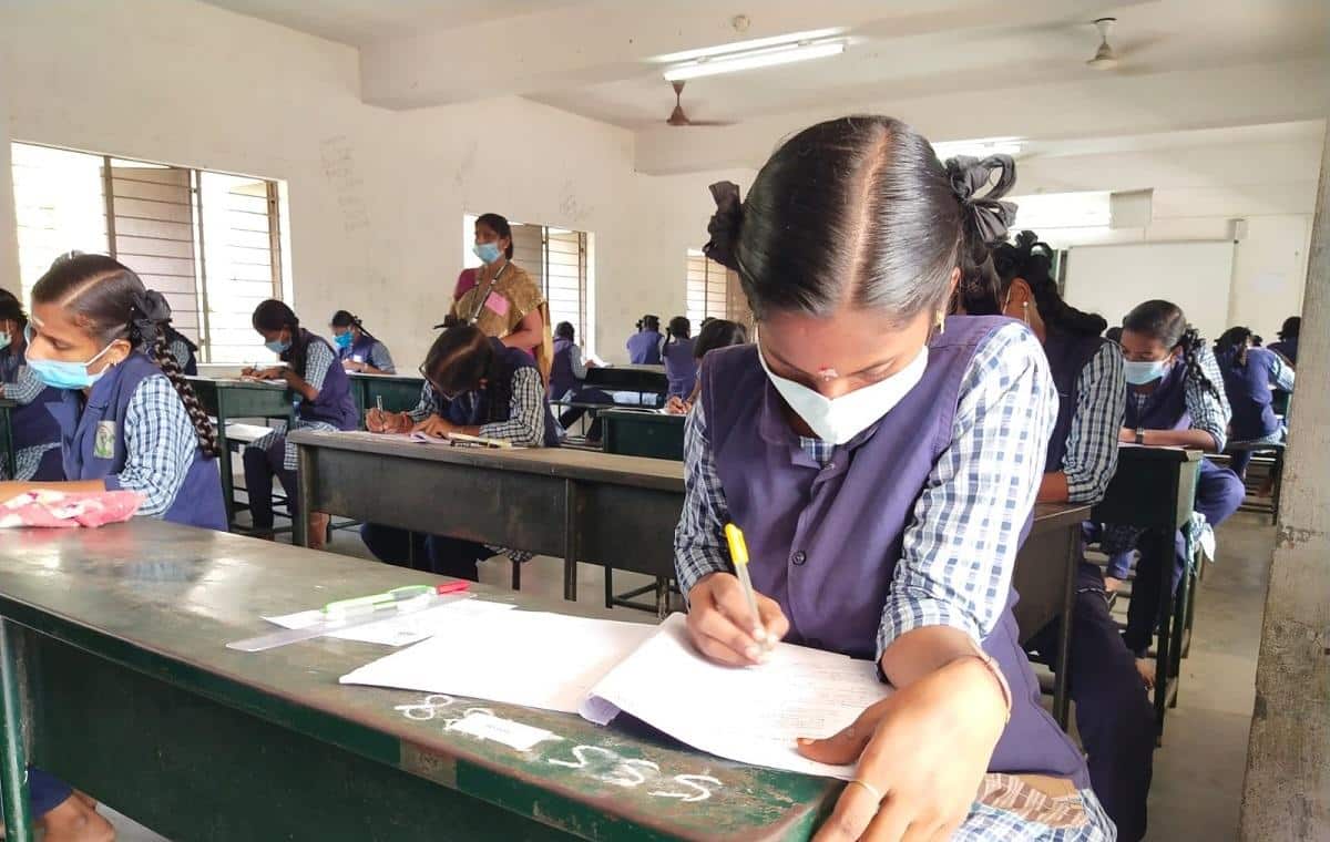 TN 10th 12th Exam 2026: இனி சென்டம் கஷ்டம்தானா? 10, பிளஸ் 2 பொதுத்தேர்வில் மாணவர்கள் விடைத்தாளை ஆய்வுசெய்ய உத்தரவு- சாதகமா பாதகமா?