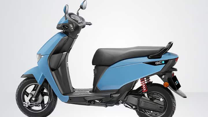 Honda Activa e-এর ডিজাইন পরিচিত Activa স্টাইলের উপর ভিত্তি করেই তৈরি, তবে এতে যুক্ত হয়েছে আধুনিকতার ছোঁয়া। স্কুটারটির সামনে রয়েছে স্টাইলিশ LED হেডলাইট এবং স্লিক বডি লাইন, যা একে আরও আকর্ষণীয় করে তুলেছে।