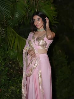 कौन हैं 'डकैत' की आइटम क्वीन Jonita Gandhi? डांसिंग ही नहीं, सिंगिंग में भी हैं महारथी