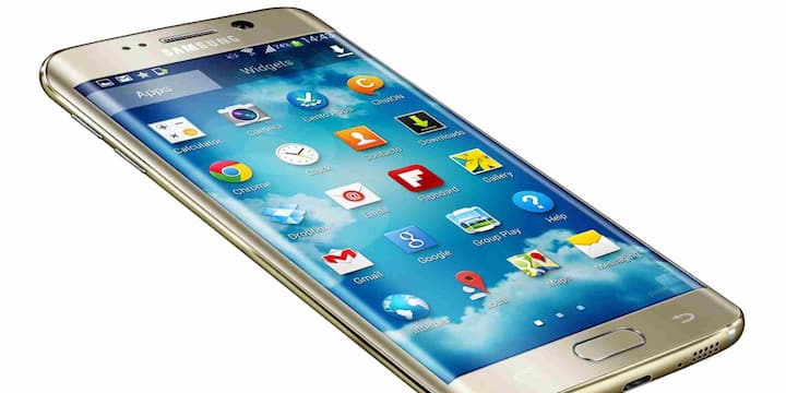 डिस्प्ले क्वालिटी की बात करें तो सैमसंग अपने एडवांस्ड AMOLED और Dynamic AMOLED 2X स्क्रीन के लिए जाना जाता है. इन डिस्प्ले में बेहतर ब्राइटनेस, शानदार कलर और हाई रिफ्रेश रेट मिलता है जिससे वीडियो देखना या गेम खेलना ज्यादा स्मूद और शानदार लगता है. यही वजह है कि विजुअल एक्सपीरियंस के मामले में भी कई यूजर्स सैमसंग को प्राथमिकता देते हैं.