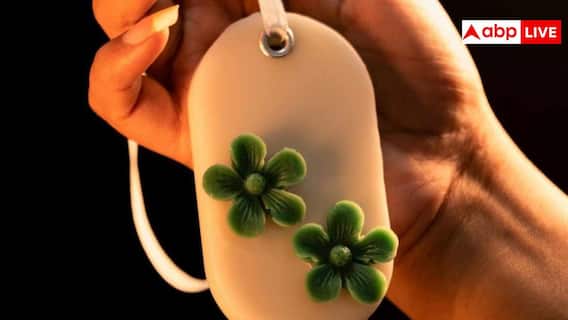 Car Perfume Tips: कार का परफ्यूम लेते वक्त इन बातों का जरूर रखें ध्यान, वरना खराब हो जाएगा माहौल Car Perfume Tips: कार का परफ्यूम लेते वक्त इन बातों का जरूर रखें ध्यान, वरना खराब हो जाएगा माहौल