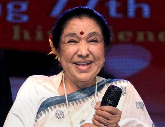 Asha Bhosle Passes Away At 92; Mortal Remains Reach Home, Last Rites At Shivaji Park