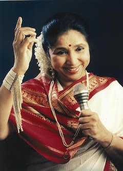 Asha Bhosle: जिवलगा राहिले रे दूर... आशाताईंना अखेरचा निरोप; स्मशानभूमीत सुदेश भोसलेंची स्वरांजली, दिग्गज नेते, कलाकार, क्रिकेटर्स गहिवरले, PHOTOs