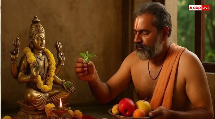 ज्योतिषाचार्य अनीष व्यास के अनुसार, वरुथिनी एकादशी के दिन सुबह स्नानादि के बाद भगवान विष्णु की विधिवत पूजा करें. इसके बाद पीले फूल, तुलसी दल और गुड़-चना अर्पित करें. इसके बाद “ॐ नमो भगवते वासुदेवाय” मंत्र का 108 बार जप करें.