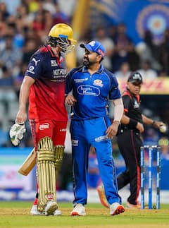 Hardik Pandya-Tim David Fined : अंपायरशी मस्ती पडली महागात! टिम डेव्हिडवर बीसीसीआयचा 'चाबूक'; हार्दिक पांड्याही सापडला कचाट्यात, केली मोठी करवाई