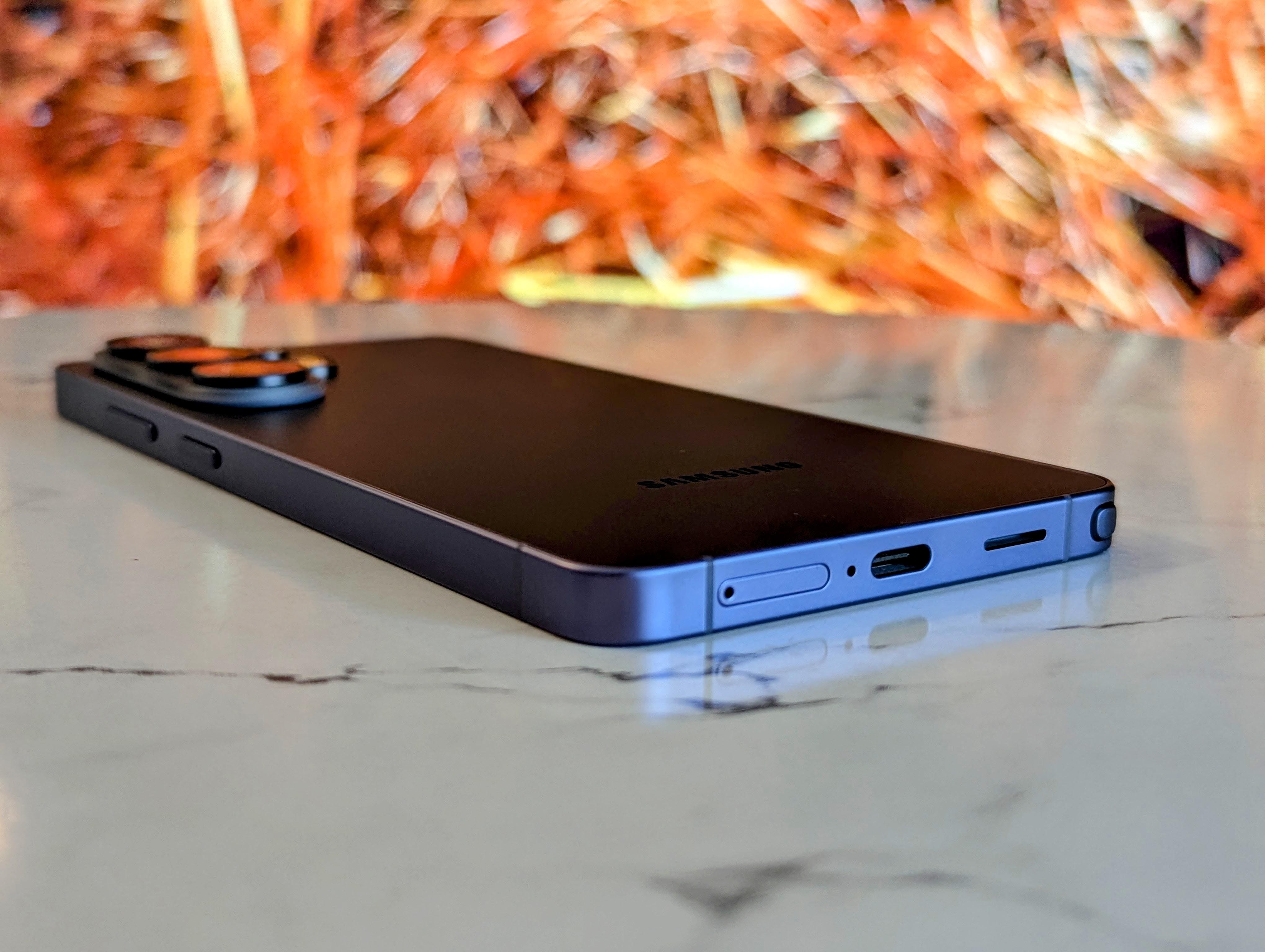 Samsung Galaxy S26 Ultra 1-Month Review: So This Is What Living With A 'Peak' Phone Feels Like