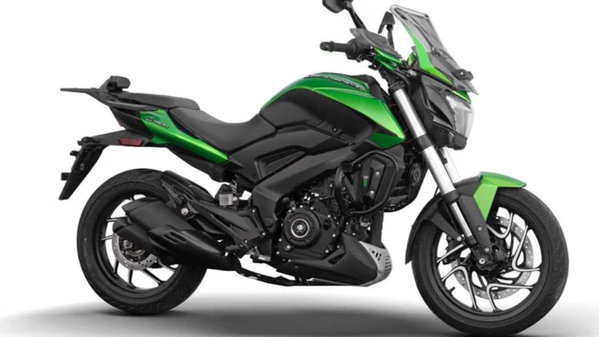 Bajaj Dominar 400: ரூ.37,000 விலையை குறைத்த பஜாஜ்.. அப்க்ரேடட் டாமினர் 400 வந்தாச்சு - முழு விவரம், அப்டேட்கள் என்ன?