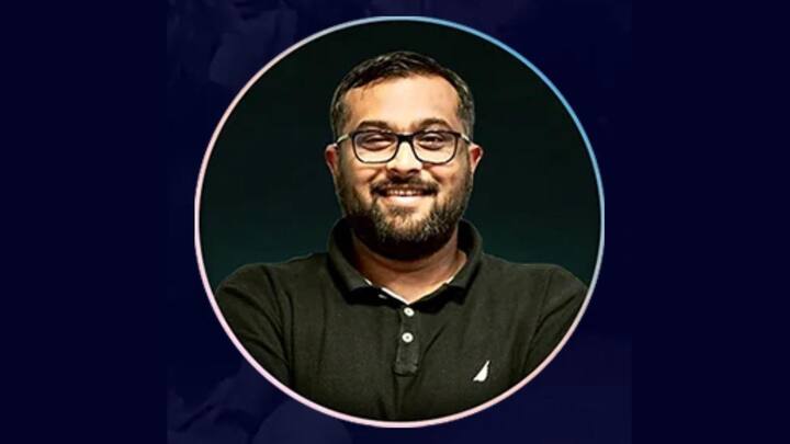 এর আগে ২ এপ্রিল,  চান্ডেলের দিল্লির ঠিকানায় হানা দিয়েছিল ED। সেই সময় বেশ কিছু নথিপত্রও বাজেয়াপ্ত করা হয় বলে ইডি সূত্রে দাবি। সোমবার, সেই ভিনেশ চান্ডেলকেই, কয়লা পাচার-মামলায় বেআইনি লেনদেনের অভিযোগে গ্রেফতার করল ED।