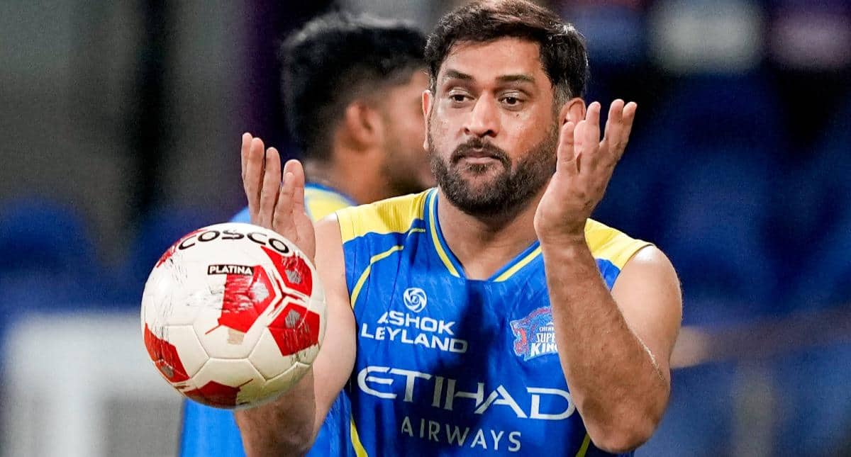MS Dhoni Injury Alert Forces Him Out Of KKR Game