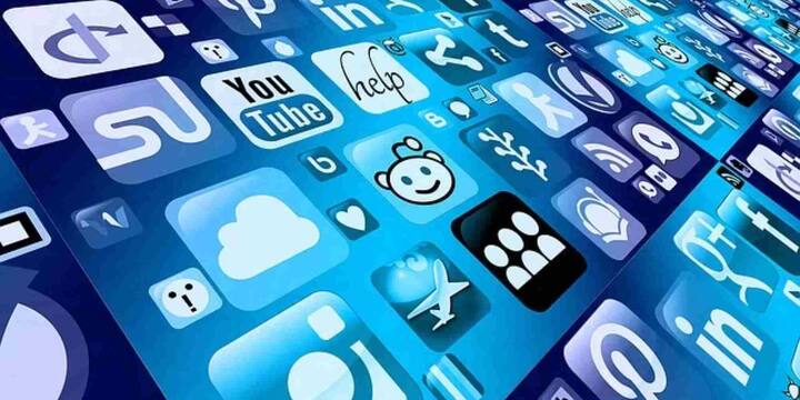 जब भी मौका मिले मोबाइल डेटा की जगह Wi-Fi का इस्तेमाल करें. घर, ऑफिस या किसी भरोसेमंद जगह पर Wi-Fi का इस्तेमाल करने से आपका मोबाइल डेटा काफी बच सकता है. साथ ही, वीडियो या बड़े फाइल्स Wi-Fi पर डाउनलोड करना ज्यादा बेहतर रहता है.