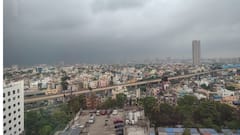 Weather Forecast: বজ্রগর্ভ মেঘে সকালেই ঘনাল অন্ধকার! ঝোড়ো হাওয়া-বৃষ্টি, আগামী কয়েকঘণ্টায় আরও বাড়বে দুর্যোগ?