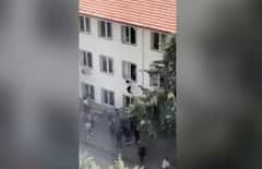 School Shooting: ਵੱਡੀ ਵਾਰਦਾਤ ਨਾਲ ਦਹਿਲਿਆ ਇਹ ਸਕੂਲ, 8 ਵਿਦਿਆਰਥੀਆਂ ਸਣੇ 1 ਅਧਿਆਪਕ ਦੀ ਮੌਤ; ਪ੍ਰਸ਼ਾਸਨ ਸਣੇ ਮਾਪਿਆਂ 'ਚ ਫੈਲੀ ਦਹਿਸ਼ਤ...