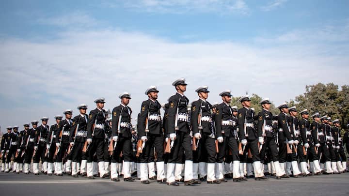 वहीं इंटरव्यू के दौरान आत्मविश्वास की कमी भी कई बार सलेक्शन में दिक्कत बन सकती है.