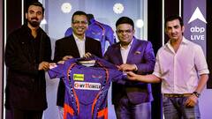 IPL 2026: পন্থকে কি সত্যিই বকেছিলেন? 'আমার হাতের জন্যই', বিতর্ক নিয়ে প্রথম মুখ খুললেন সঞ্জীব গোয়েঙ্কা