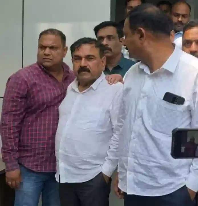 Jitendra Shelke Accident Ashok Kharat Case: नाशिकमधील भोंदूबाबा अशोक खरात (Ashok Kharat) याची सध्या एसआयटीकडून कसून चौकशी सुरु आहे.