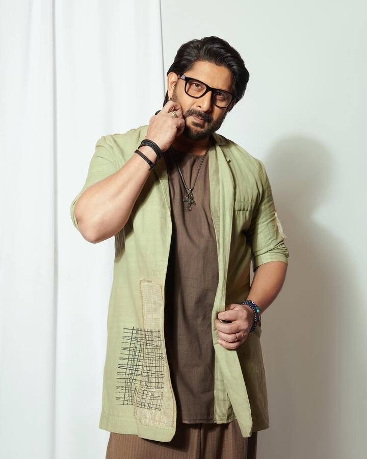 इतना सब झेलने के बाद भी उन्होंने हार नहीं मानी और जया बच्चन की वजह से फिल्मों में एंट्री ली. एक्टर की पहली फिल्म थी तेरे मेरे सपने. यह फिल्म अमिताभ बच्चन की कंपनी एबीसीएल बैनर के तले बनी थी.