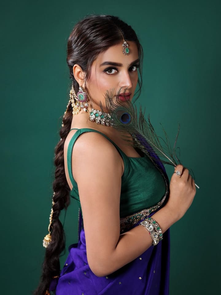 సోషల్ మీడియాలో ఎప్పటికప్పుడు బ్యూటిఫుల్ ఫొటోస్ చేస్తోంది నిధి...