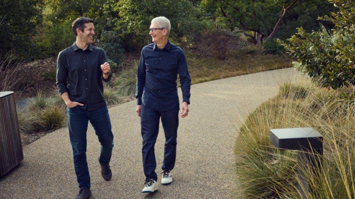 Apple New CEO: ஆப்பிளுக்கு டாடா சொன்ன டிம் குக் - புதிய சிஇஒ ஜான் டெர்னஸ்.. யார் இவர்? எத்தனை கோடி சம்பளம்?