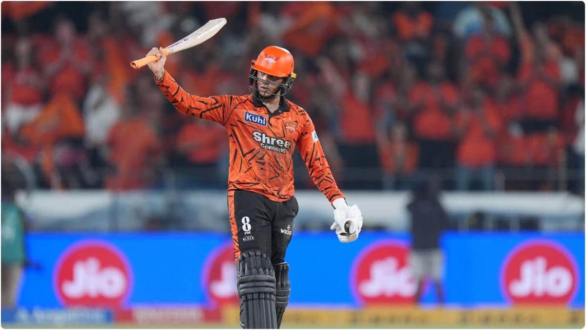 Abhishek Sharma Record Century: అభిషేక్ శర్మ సిక్సర్ల సునామీ.. DC బౌలర్లు బలి! కోహ్లీ రికార్డు సమం.. రోహిత్ రికార్డు బద్ధలు!