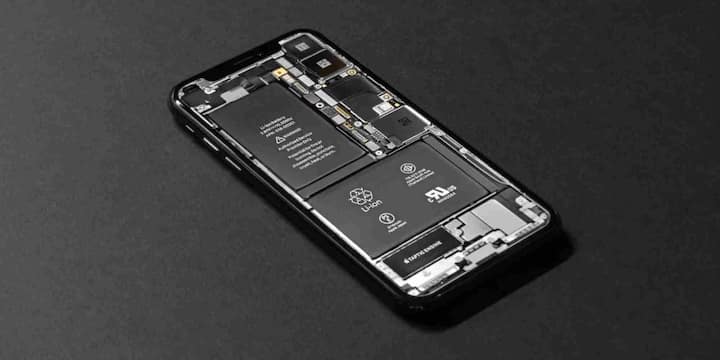 इन नियमों का असर बड़ी कंपनियों जैसे Apple, Samsung और Xiaomi पर साफ नजर आएगा. उन्हें अपने स्मार्टफोन के डिजाइन और निर्माण के तरीके में बड़े बदलाव करने होंगे. अब कंपनियों को ऐसे डिवाइस बनाने पर ध्यान देना पड़ेगा जिन्हें आसानी से रिपेयर किया जा सके.