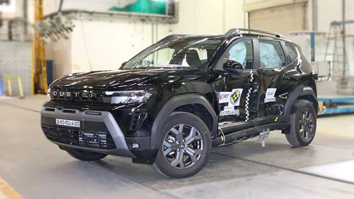 Renault Duster: எவ்ளோ அடிச்சாலும் கெத்தா நிப்பேன்..! க்ரேட்டாவுக்கே மூணு தான், 5 ஸ்டாரை வாங்கி மிரட்டும் டஸ்டர் -
