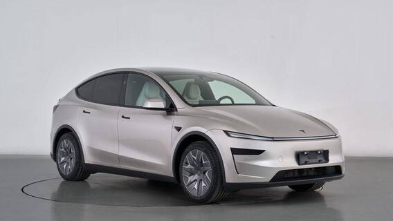 Tesla Launches Y Premium Variant: టెస్లా మోడల్ వై లైనప్ లో మార్పులు: కొత్త ప్రీమియం వేరియంట్ లాంచ్.. ధర ఏకంగా రూ. 10 లక్షలకు పైగా తగ్గింపు Tesla Launches Y Premium Variant: టెస్లా మోడల్ వై లైనప్ లో మార్పులు: కొత్త ప్రీమియం వేరియంట్ లాంచ్.. ధర ఏకంగా రూ. 10 లక్షలకు పైగా తగ్గింపు
