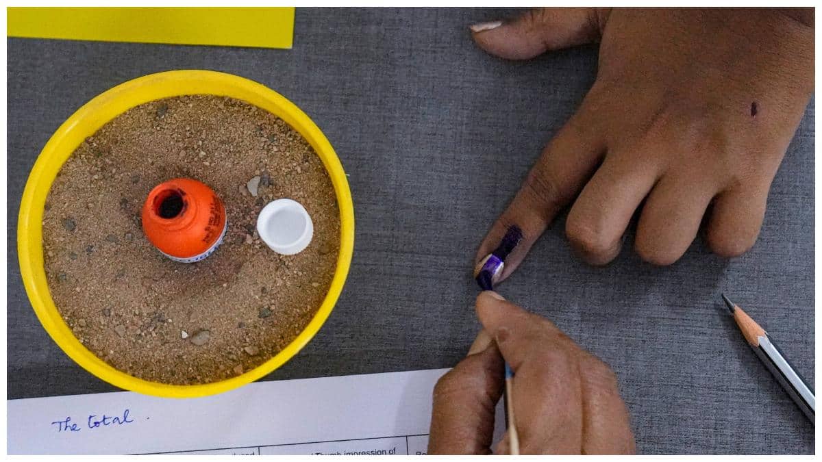 Assembly Elections Polling 2026:తమిళనాడు, బెంగాల్‌ అసెంబ్లీ ఎన్నికల పోలింగ్ ప్రశాంతం! రాజకీయ దిగ్గజాల భవితవ్యం నిర్ణయిస్తున్న ఓటర్లు!