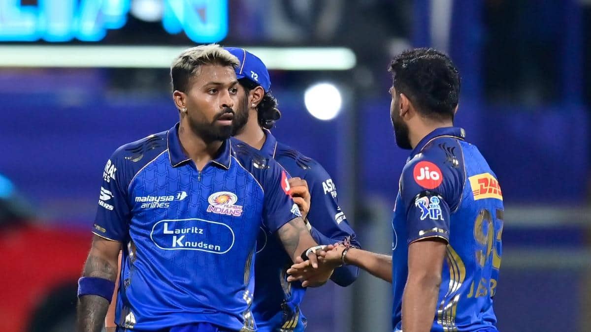 MI Playoff Scenario: सात मैचों में केवल 2 जीत, फिर भी प्लेऑफ में क्वालीफाई कर सकती है मुंबई इंडियंस; जानें पूरा समीकरण
