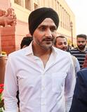 Harbhajan Singh Joins BJP : देशांच्या राजकारणात हरभजन सिंगची सर्वात मोठी 'गुगली' अन् आपचा गेम ओव्हर! झाडू फेकला बाजूला, आता कमळाची धरली साथ