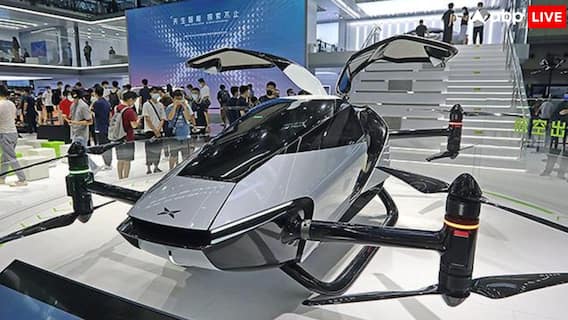 Flying Cars: अब आसमान में उड़ती दिखेंगी कारें, चीन की इस कंपनी ने दे दी डिलीवरी की तारीख Flying Cars: अब आसमान में उड़ती दिखेंगी कारें, चीन की इस कंपनी ने दे दी डिलीवरी की तारीख