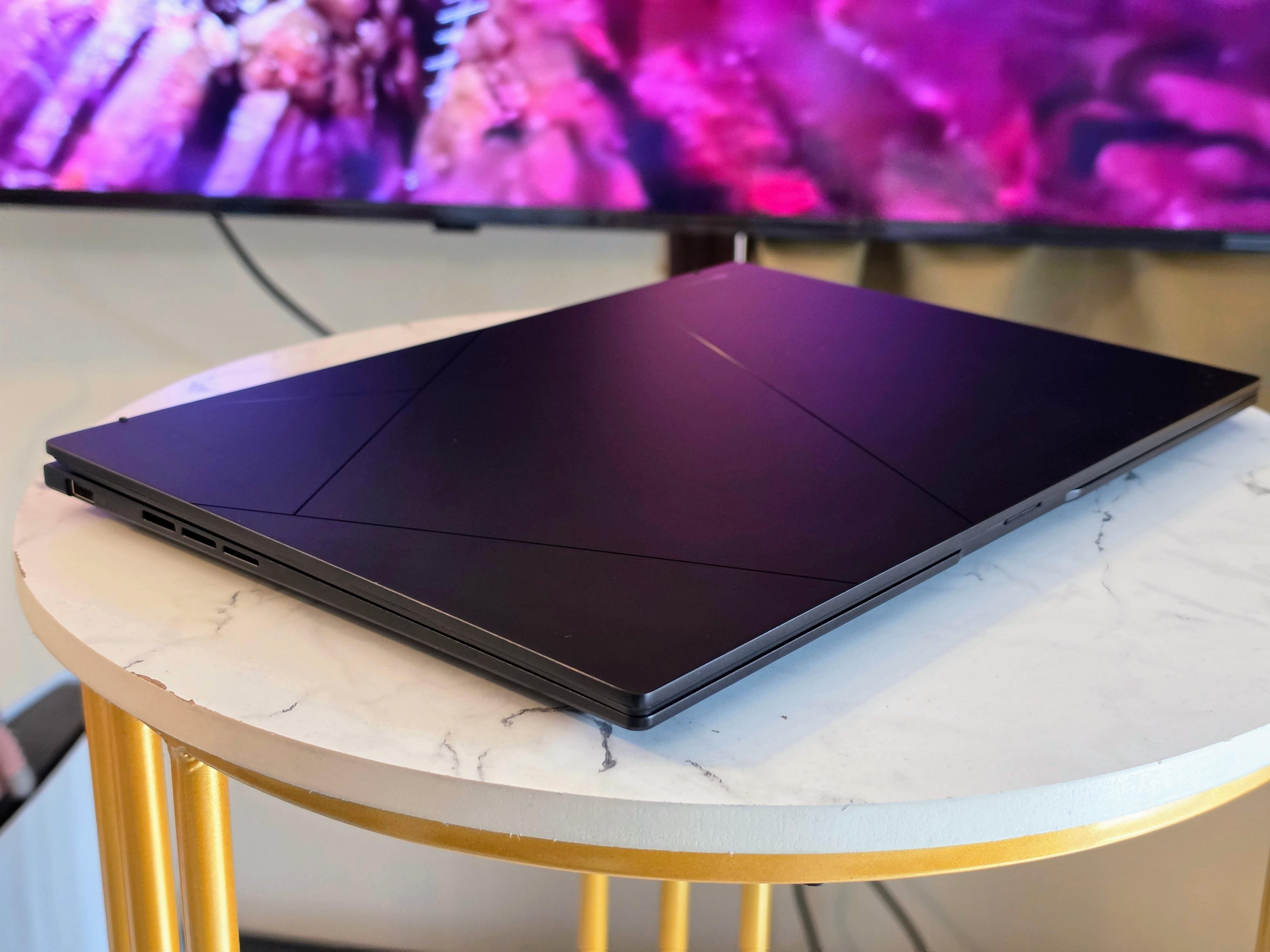 Asus Zenbook 14 Review: All That AI Talk, But It’s The Screen That Steals The Show