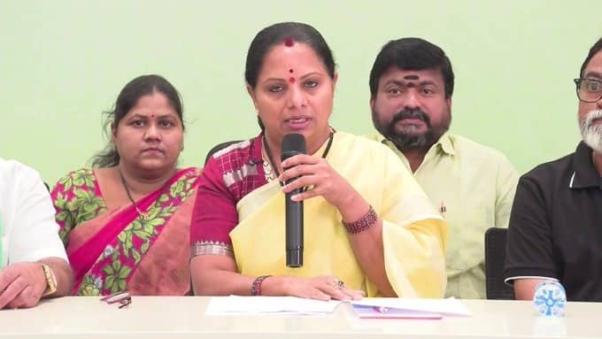 కేసీఆర్ కుమార్తెగా రాజకీయ ప్రయాణం ప్రారంభించిన కల్వకుంట్ల కవిత సరికొత్త మలుపు తిరిగారు