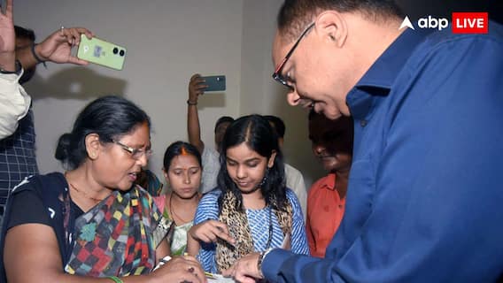 Uttarakhand News: डिजिटल जनगणना 2027 का पहला चरण शुरू, 20 हजार कर्मचारी करेंगे सर्वे, गलत जानकारी पर होगी कार्रवाई Uttarakhand News: डिजिटल जनगणना 2027 का पहला चरण शुरू, 20 हजार कर्मचारी करेंगे सर्वे, गलत जानकारी पर होगी कार्रवाई