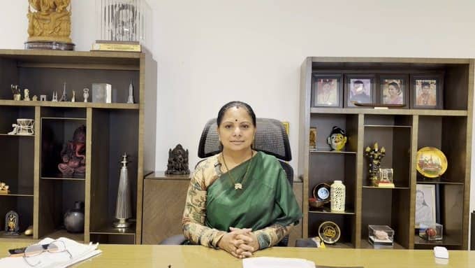 తెలంగాణ రాష్ట్ర సేన (TRS) అంటూ పేరు ప్రకటించి తొలి అడుగు చాలా స్ట్రాంగ్ గా వేశారని నెటిజన్లు పోస్టులు పెడుతున్నారు