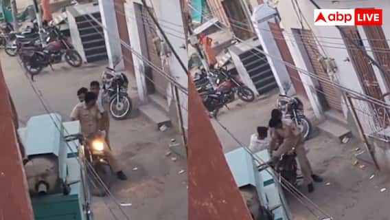 Police Viral Video: लो भाग गया चोर... दो सिपाहियों को चकमा देकर हो गया रफूचक्कर, पुलिस के मजे ले रहे यूजर्स; देखें वीडियो Police Viral Video: लो भाग गया चोर... दो सिपाहियों को चकमा देकर हो गया रफूचक्कर, पुलिस के मजे ले रहे यूजर्स; देखें वीडियो