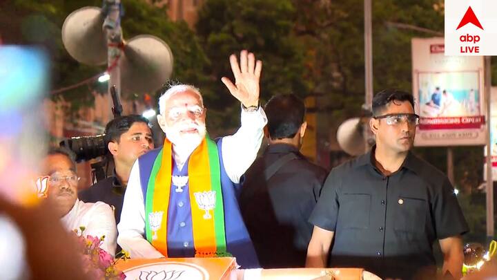 'প্রথম দফাতেই তৃণমূলের অহঙ্কার চুরমার হয়ে গেছে। বাংলায় বিজেপি সরকারের ক্ষমতায় আসা নিশ্চিত', ঠাকুরনগরের সভায় হুঙ্কার দিয়েছেন প্রধানমন্ত্রী।