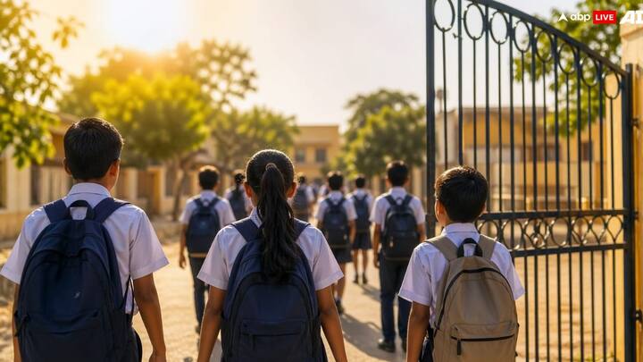 गौतमबुद्धनगर जिले में लगातार बढ़ रही गर्मी और लू की वजह से जिला प्रशासन ने स्कूलों के समय में बदलाव कर दिया है. यह नया आदेश आज से लागू कर दिया गया है, ताकि बच्चों को तेज धूप और गर्म हवाओं से बचाया जा सके.