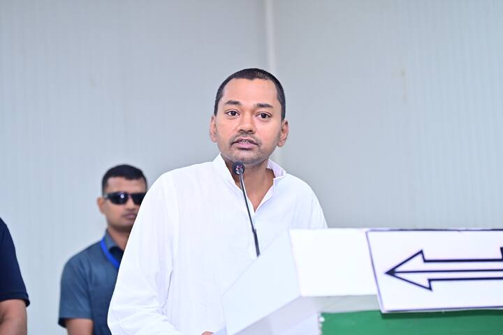 जानकारी के अनुसार, यात्रा की शुरुआत पश्चिम चंपारण से होगी. जिस रथ से निशांत यात्रा करेंगे उसका उन्होंने सोमवार को निरीक्षण किया.