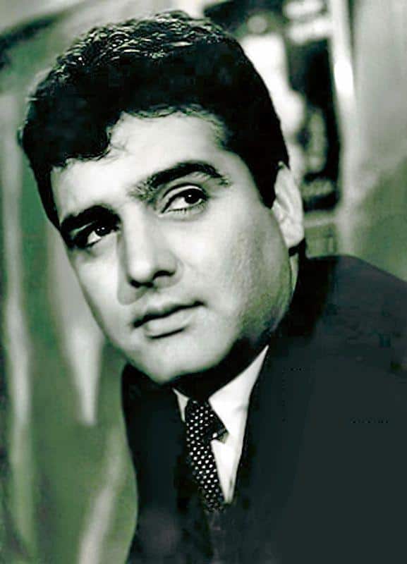 Feroz Khan Death Anniversary: सूट, बूट और सिगार के साथ जब स्क्रीन पर आए फिरोज खान, स्टाइल से बना ली सबसे अलग पहचान