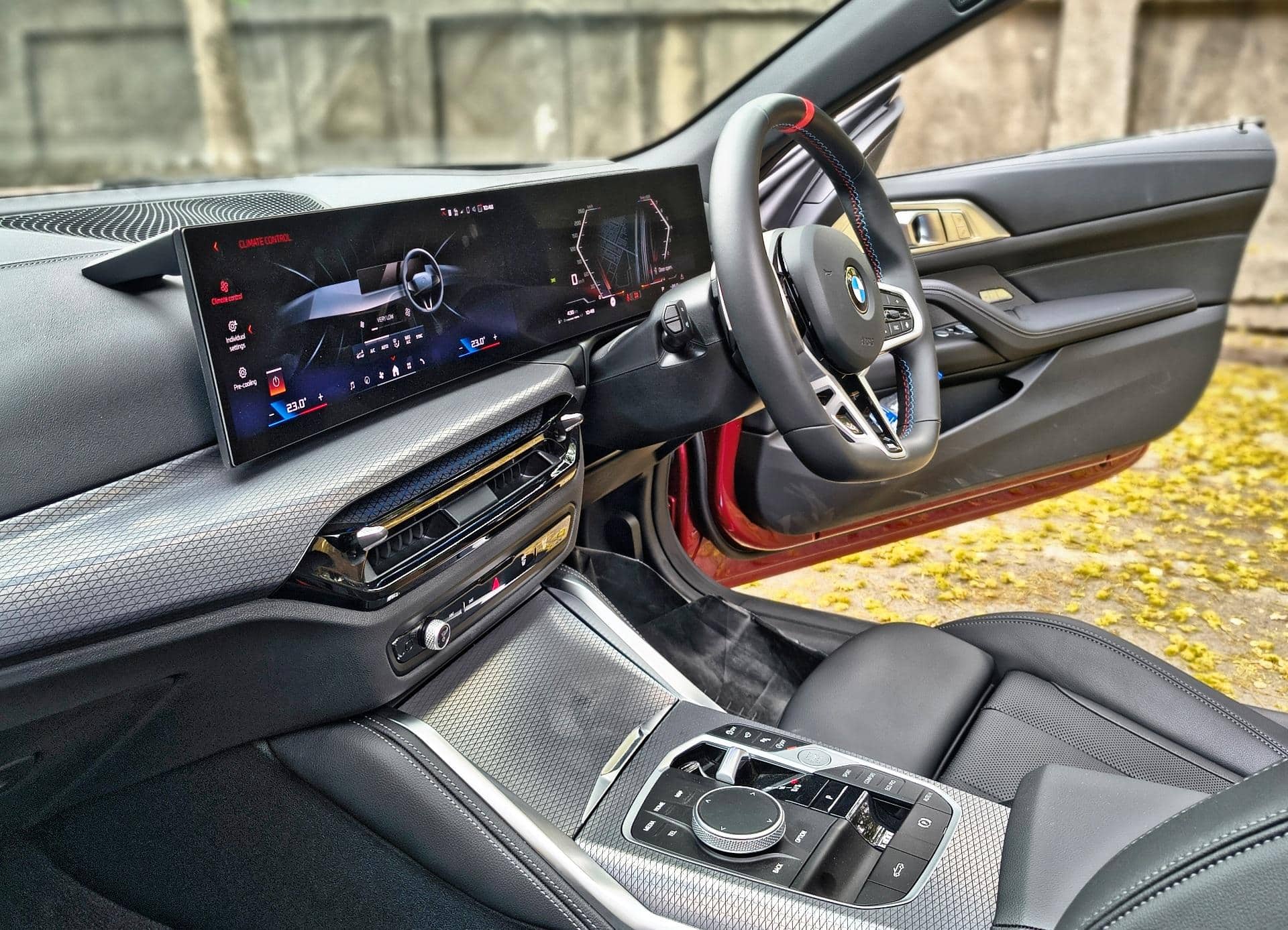Too Hot For A Convertible? BMW M440i Switches To Coupe In 18 Seconds