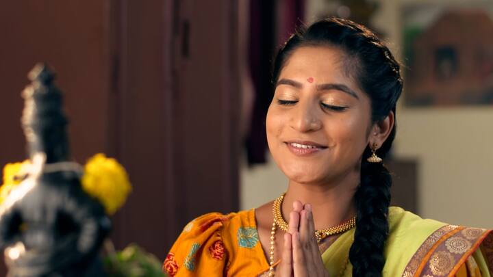 'अशक्य ही शक्य करतील स्वामी' या कथासूत्रावर आधारित हरिप्रियाची ही कहाणी एका अनोख्या श्रद्धेची साक्ष देते.