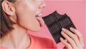 Benefits of Dark Chocolate : ఆడవాళ్లు డార్క్ చాక్లెట్ తింటే ఎంత మంచిదో తెలుసా? రోజూ తింటే కలిగే లాభాలివే